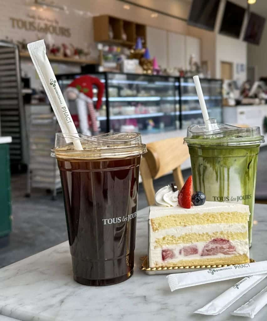 Tous les JOURS Introduces PHA-Based Straws in the US: A Step Toward Sustainable Foodservice